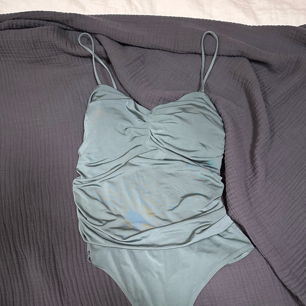 Express Ruched sage Green body suit- body contour line